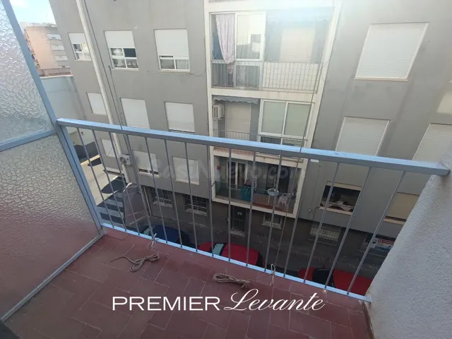 Céntrico piso en Villajoyosa — 3