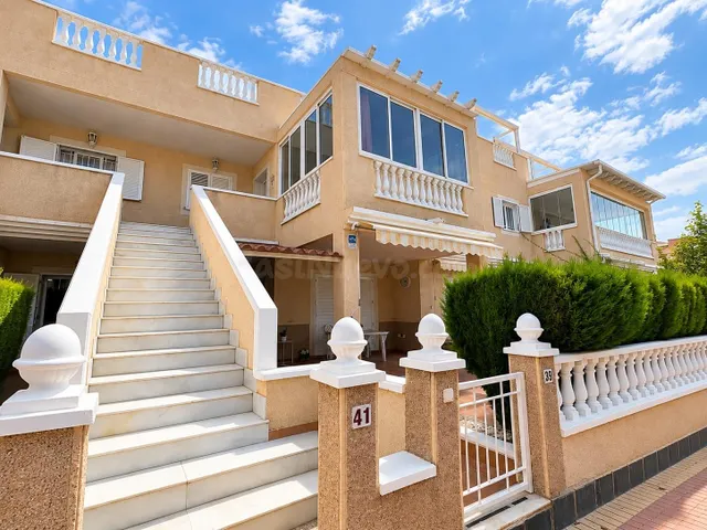 Vivienda con amplio solárium privado en Zeniamar VI – Orihue
