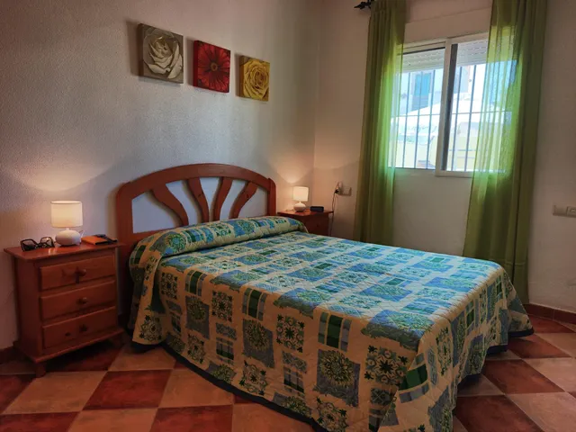 CHALET CON PISCINA EN SANCTI PETRI — 46