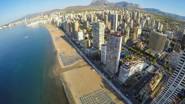 HOTEL 3* POSIBILIDAD 4* EN BENIDORM 300M PLAYA - foto 2