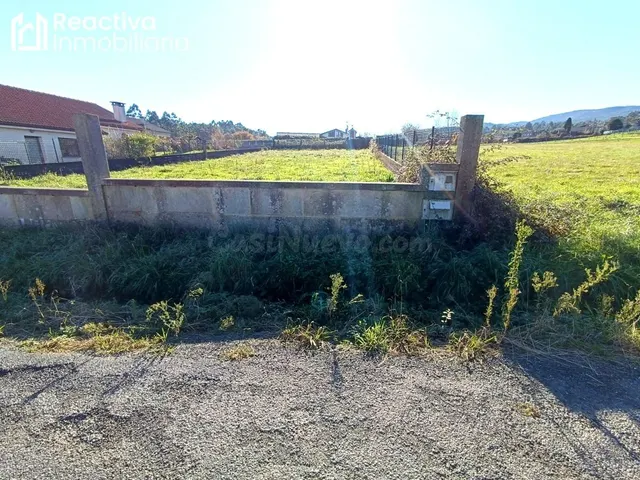 Terreno urbano de 970 m2 en Brión - foto 5