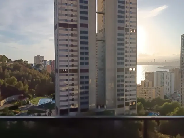 Apartamento en zona del Rincon de Loix. Reformado, 3 dormitorios, parking y piscina comunitaria. — 9