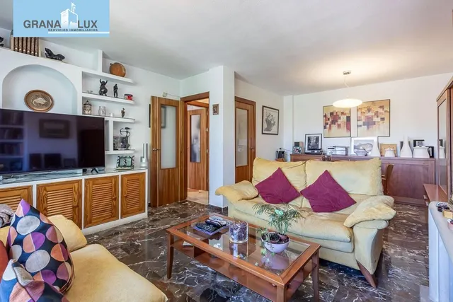 CASA PAREADA EN LA ZUBIA CON PISCINA, ZONA DE BARBACOA Y JARDÍN — 11