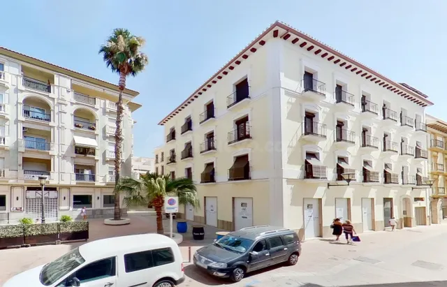 PLAZAS DE GARAJE EN PLENO CENTRO - foto 4