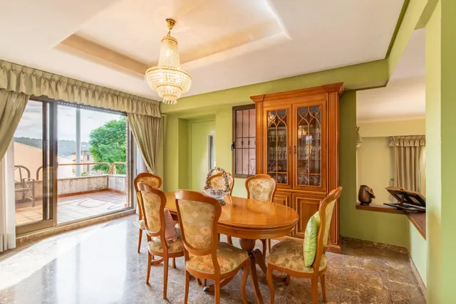 Una residencia exclusiva con terrazas panorámicas en un para - foto 2