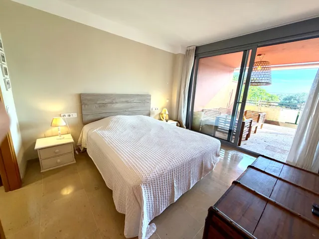 Ático Dúplex Exclusivo con 3 Terrazas, 2 Piscinas y Amplios Espacios — 23