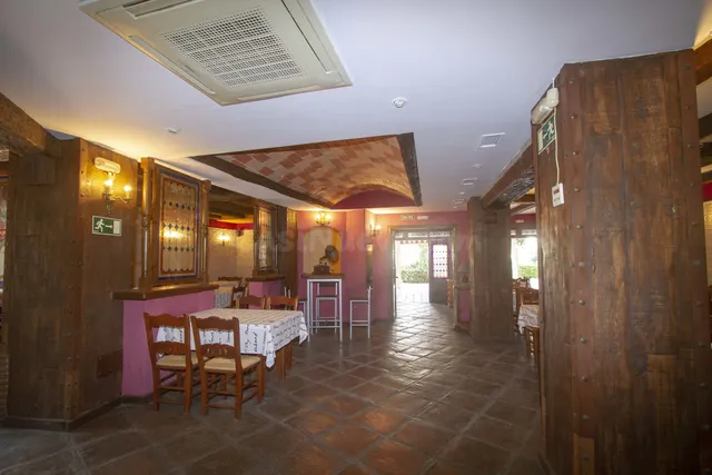 Restaurante 592m² en venta - Marbella - foto 4