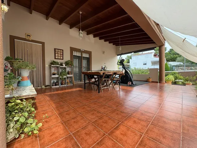 EXCELENTE CHALET EN PERFECTO ESTADO — 12