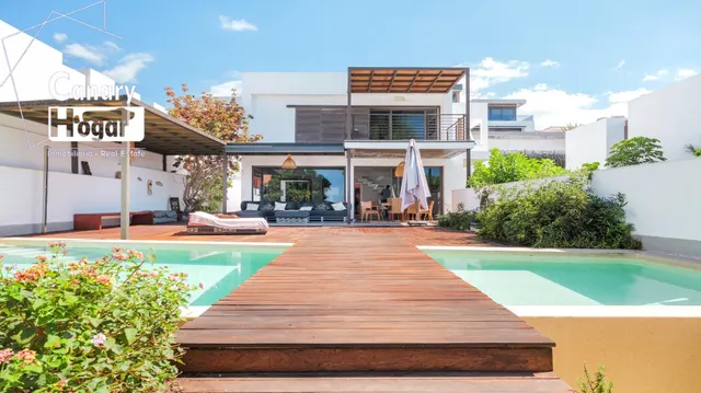 Villa moderna en venta en el Madroñal de Fañabe,  Adeje . — 34
