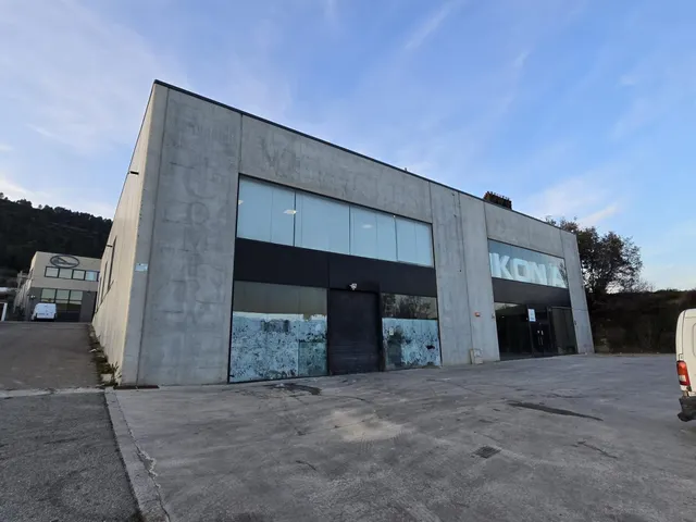 Nave en planta altillo de 912 m2 diafanos — 10