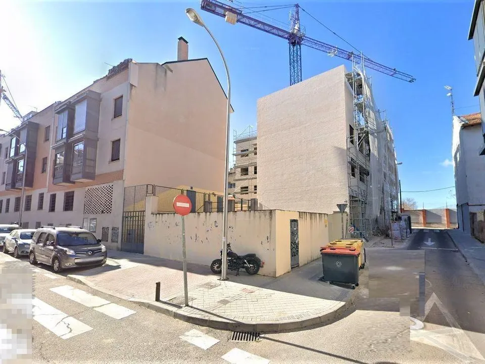 Edificio en venta Madrid Zona Latina Campamento
