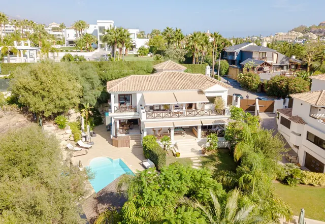 Chalet 5 habitaciones 356m² en venta - Marbella - foto 2