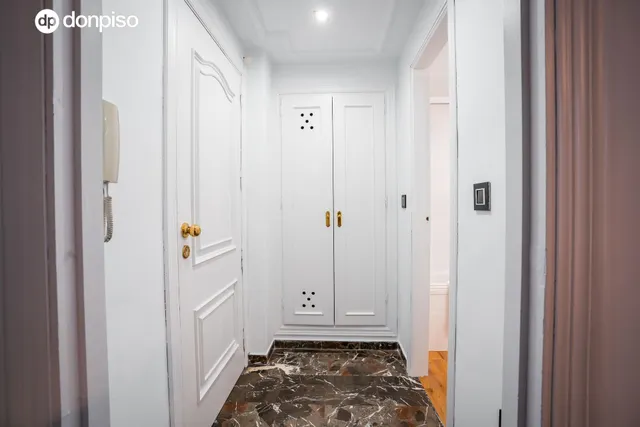 PISO CON LICENCIA TURISTICA EN CALLE NAVAS — 8