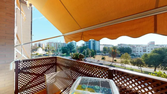 PISO DE RECIENTE CONSTRUCCIÓN CON AMPLIA TERRAZA, PISCINA, GARAJE Y TRASTERO — 25