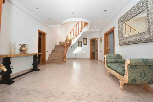 Exclusivo Chalet Independiente con Piscina Privada y Gran Parcela en Callosa de Segura — 11