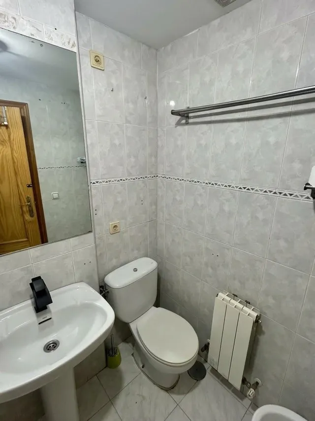 Vivienda de dos dormitorios en alquiler en Torrecaballeros. — 16