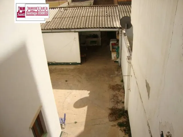 VENTA DE CASA CON AMPLIO CORRAL EN BENIFAIO — 12