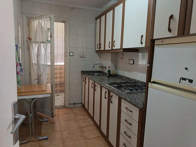 SE VENDE PISO EN MUY BUENA ZONA, A 5 MINUTOS DE LA PLAYA, CON TODOS LOS SERVICIOS A MANO — 11
