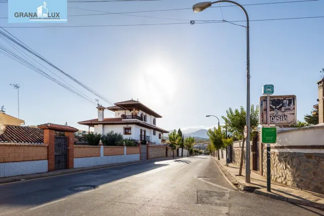 Compra tu parcela para hacer la casa de tus sueños a 5 min de Granada. Huétor Vega — 9