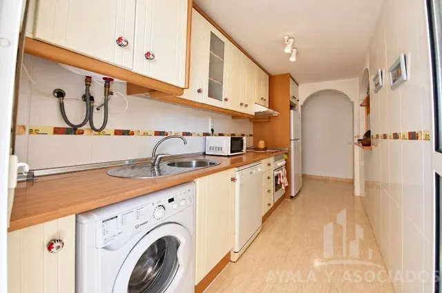 Apartamento en venta con terraza, piscina comunitaria y plaza de garaje, en la manga del mar menor, zona del estacio — 13