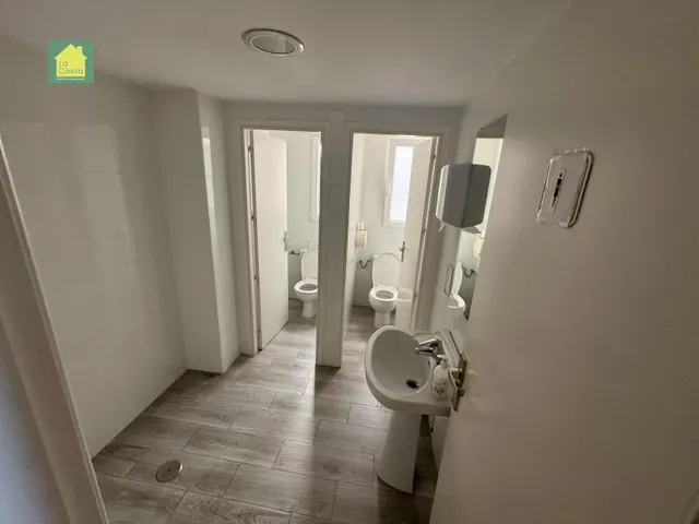 LA CASITA INMOBILIARIA ALQUILA DESPACHOS — 23