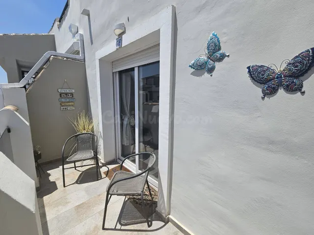 Bungalow dúplex de 4 dormitorios con terrazas, patio y porch