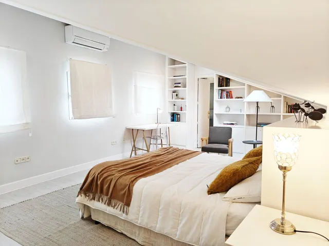 Dúplex 3 habitaciones 150m² en alquiler - Cortes — 23