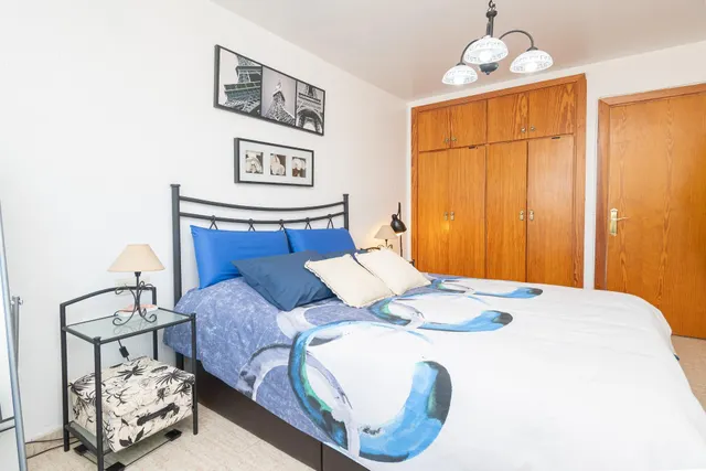Piso luminoso con 4 habitaciones y 2 baños — 20