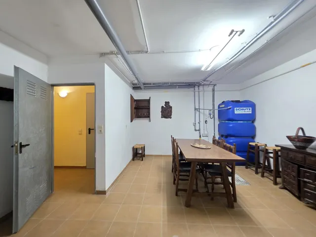 Chalet esquinero adosado en Vilafortuny — 11