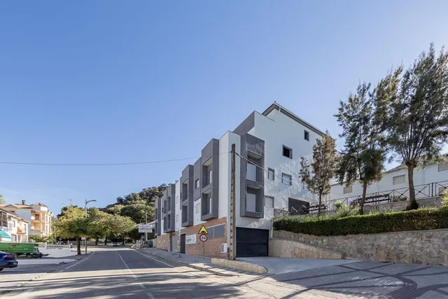 OBRA NUEVA EN LOJA — 26