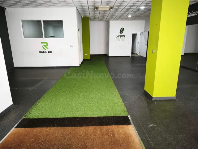 LOCAL COMERCIAL MUY CENTRICO TOTALMENTE ACONDICIONADO - foto 2
