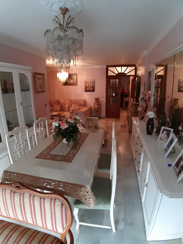 CASA MUY AMPLIA DE 4 DORMITORIOS LISTA PARA ENTRAR A VIVIR (