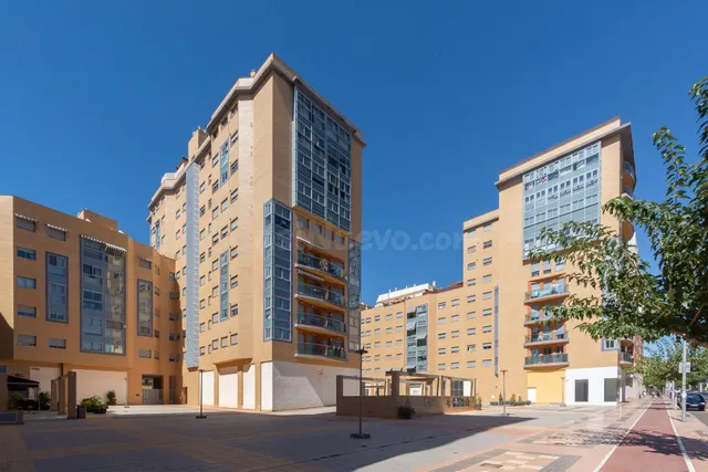 Exclusivo Piso en Conjunto Residencial Parque de Europa en C