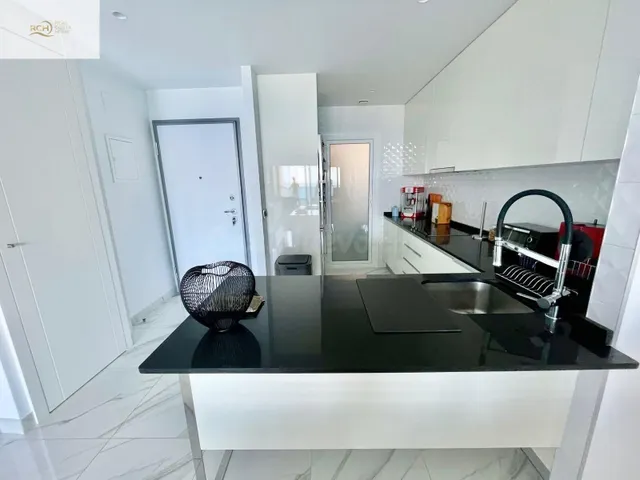 MODERNO PISO CON VISTAS DESPEJADAS EN BENIDORM - foto 5