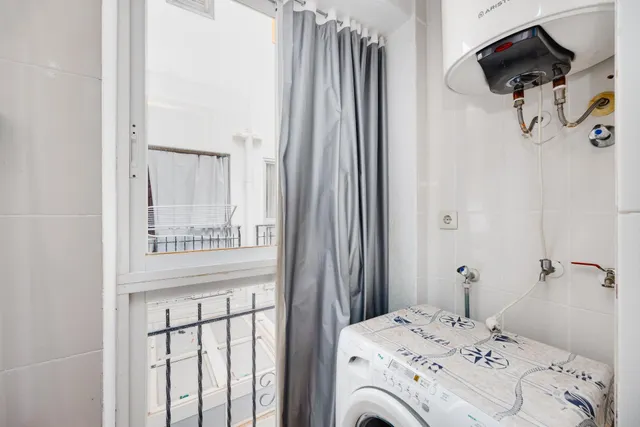Bungalow de 3 dormitorios con piscina comunitaria en la playa de Los Locos — 15