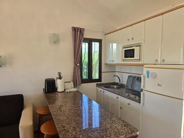 Rodéate de paz y tranquilidad en este encantador bungalow para pasar el invierno. — 12