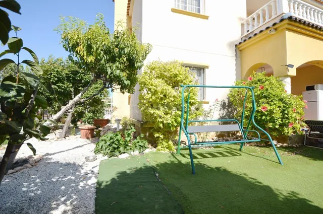 MAGNIFICA VIVIENDA EN PLANTA BAJA CON GRAN TERRAZA Y PISCINA