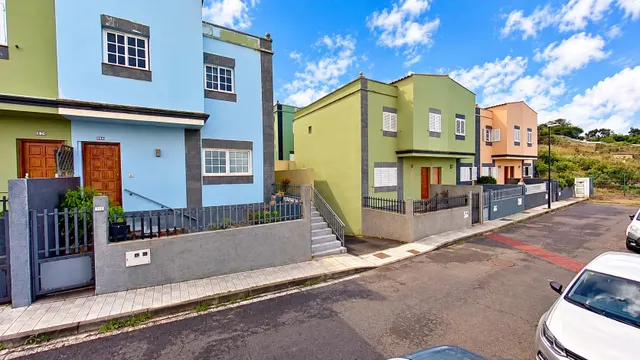 Vivienda unifamiliar de 194 m2 con patio privado y amplio garaje en Guayonje, Tacoronte — 25