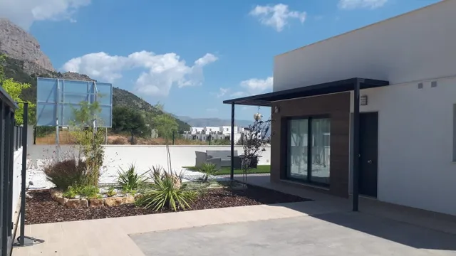 DISFRUTA DEL MAR Y LA MONTAÑA EN ESTA ESTUPENDA VILLA — 4