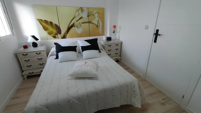 ESPECTACULAR CASA EN ESQUINA EN LA ZUBIA — 17