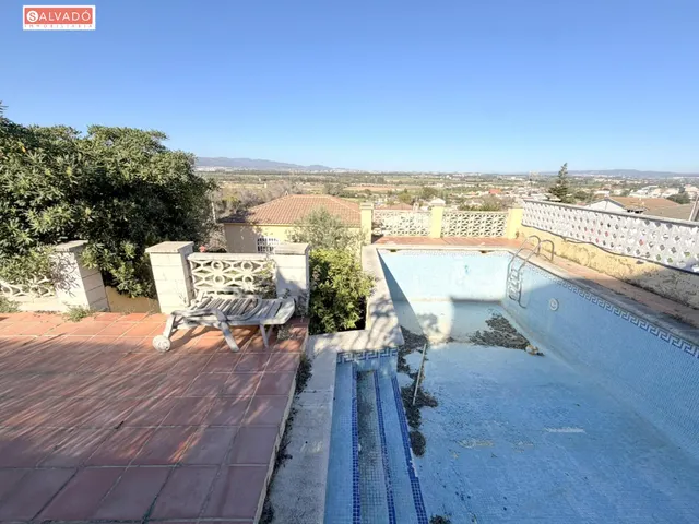 CHALET EN ALBINYANA CON JARDÍN Y PISCINA !! — 11