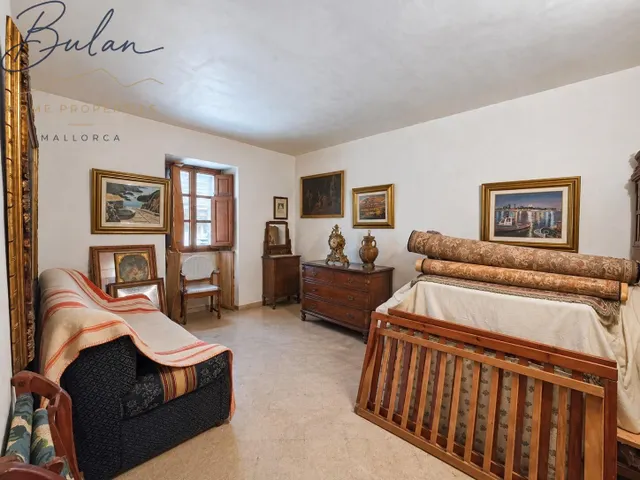 Casa señorial a reformar con bodegas, gran patio y garaje en Consell — 33