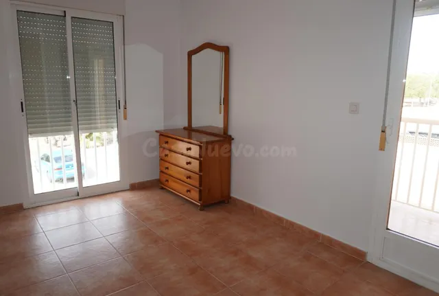 Dúplex en alquiler todo el año en El Alcolar – 3 dormitorios y gran patio exterior | 1.100 €/mes — 10