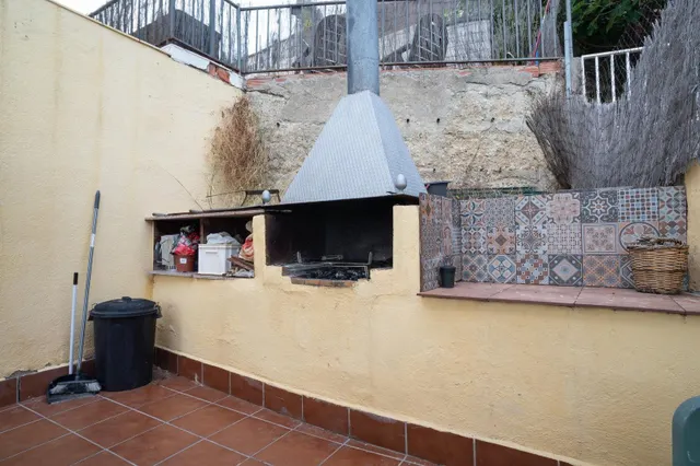 Casa con Piscina en Venta en Can Parellada — 12