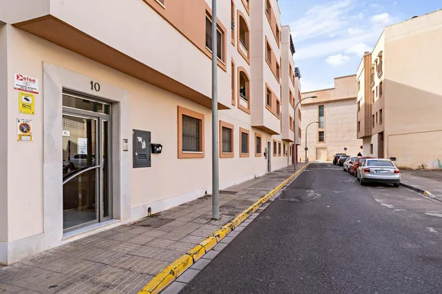 Piso de 3 dormitorios y 2 baños junto al auditorio de El Ejido — 28