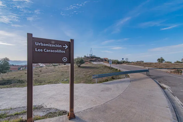 VENTA DE SOLAR URBANO EN URBANIZACION LOS CARACOLILLOS EN NIVAR CON UNA ESPECTACULAR ubicación — 6