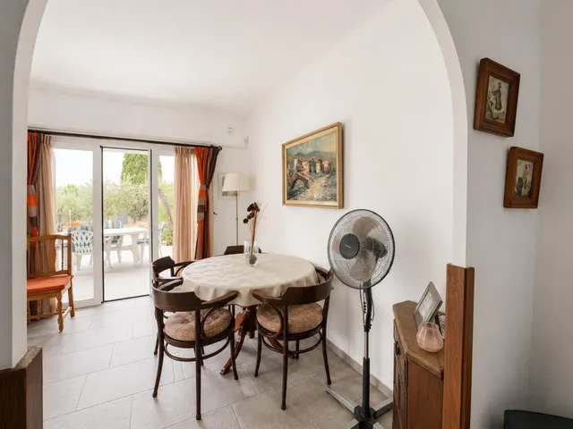 CASA CON TERRENO Y HUTG — 12