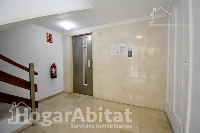 EXTERIOR CON PISCINA, GARAJE Y TERRAZA A SOLO 200 M DE LA PLAYA — 34