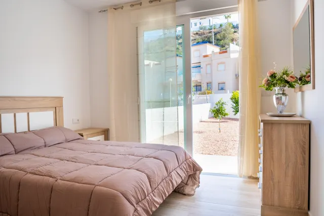 Villa de 5 dormitorios a la venta con estupendas vistas al campo de Golf "La Marquesa" — 10
