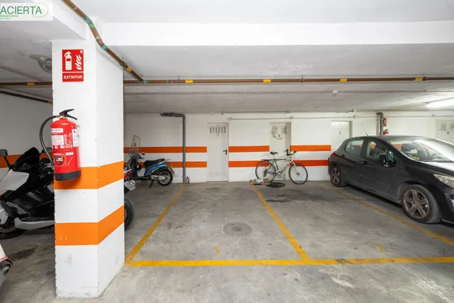Piso en venta en Carretera de la Sierra — 18